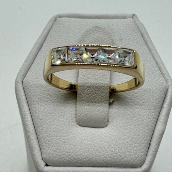 Gold Tone Fashion Ring Faux Diamond Row Princess Cut size 9 - Picture 6 of 6